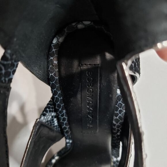 BCBGMaxAzria Freeda Cutout Studded Sandals Size 7.5 B - Picture 7 of 14